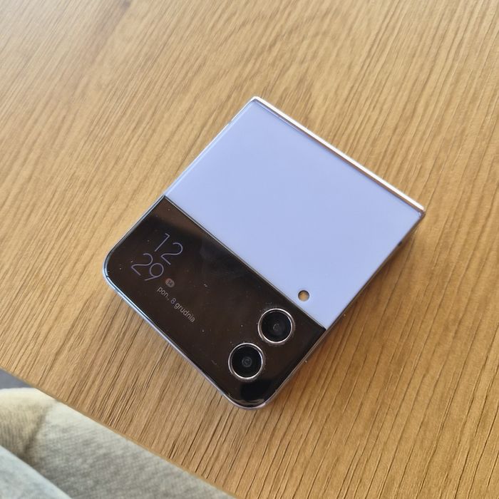Samsung Galaxy Z Flip4