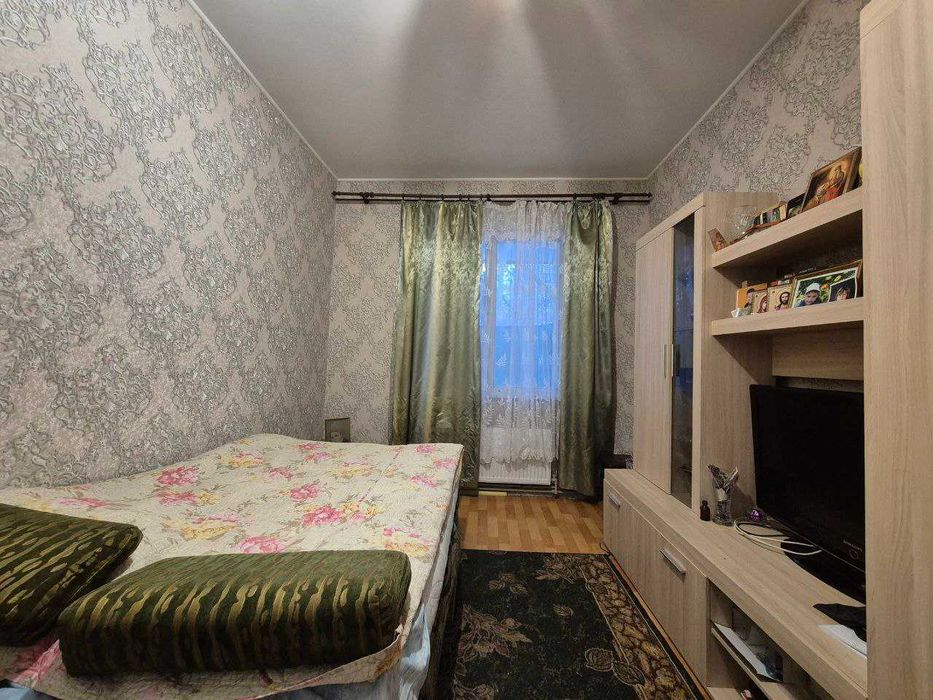 Продам 3-х кімнатну квартиру 82м з високою стелею і автономне опалення