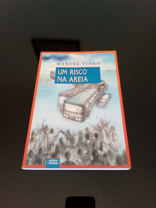 Livro "Um risco na areia" Manuel Tiago (Álvaro Cunhal)