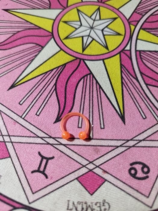 Kolczyk septum neon Orange