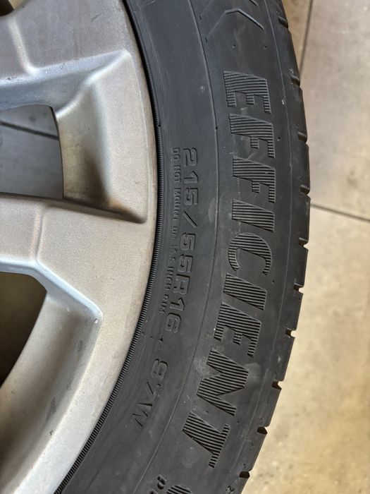 Jantes R16 toyota versos