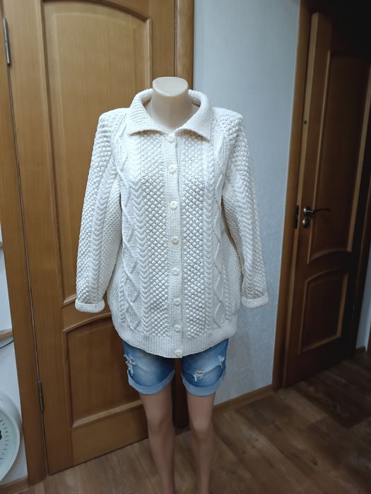 Кофта , натуральная шерсть ,кардиган на пуговицах.