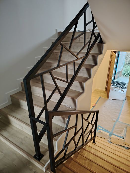 Barierka balustrada schodowa ażurowa