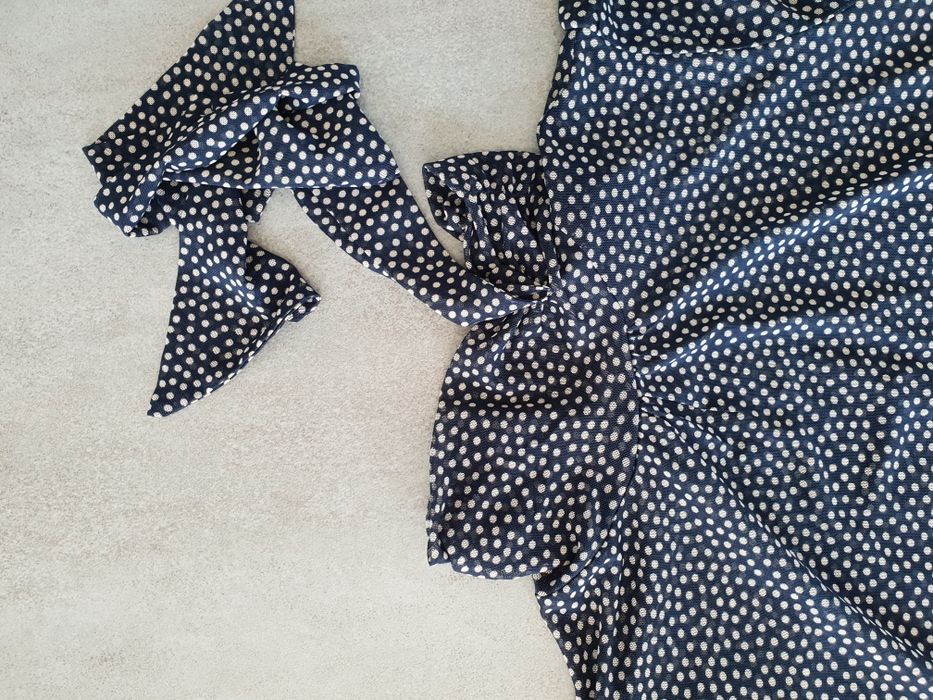 Bluzka mgiełka z wiazaniem