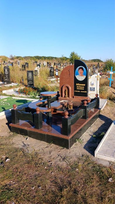 Пам'ятники з граніту від виробника