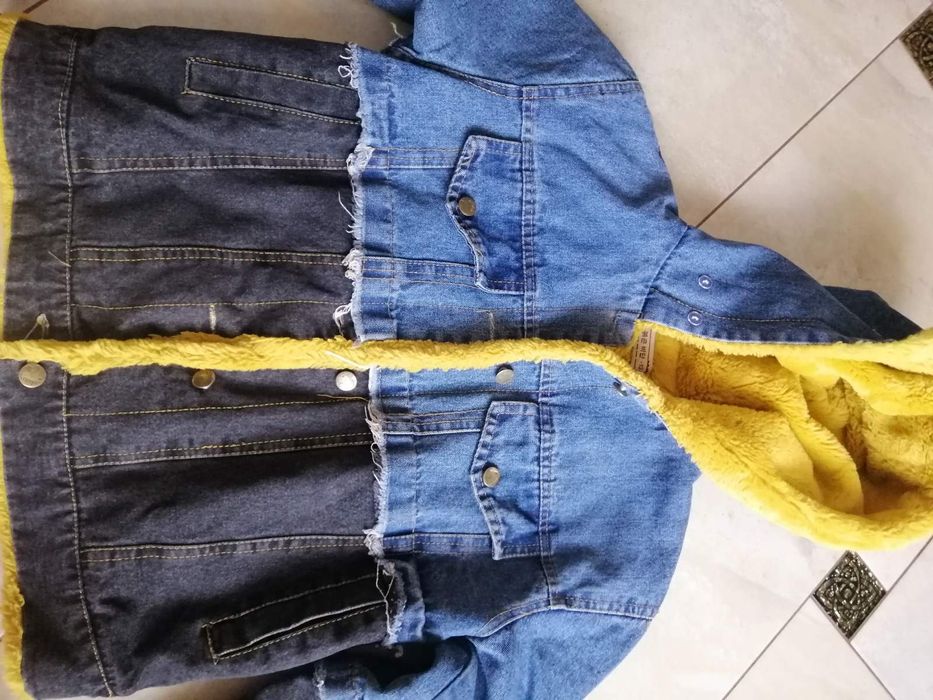 Джинсова куртка жіноча