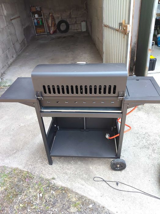 Barbecue a gás novo 4+1 bocas