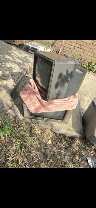 Продам старі телевізори