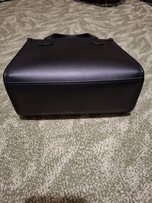 сумка Guess луже в гарному стані, вмістка  та маленька