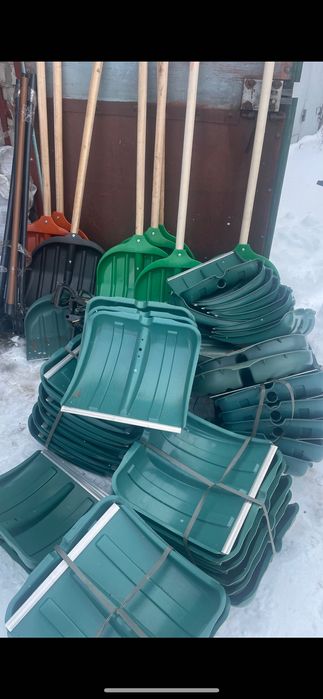 Лопата для снігу