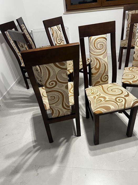 Krzesła drewniane tapicerowane