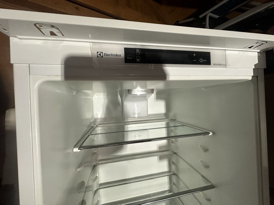 Lodówka Electrolux do zabudowy 177 cm