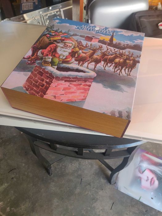 Caixa com esconderijo