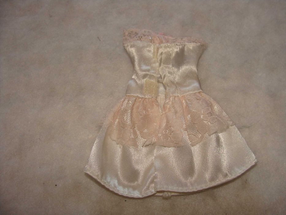 Vestido Branco e Rosa para Boneca
