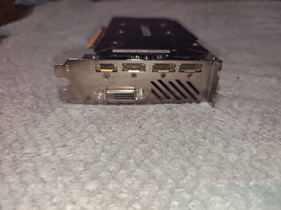 Gigabyte RX 570 4gb