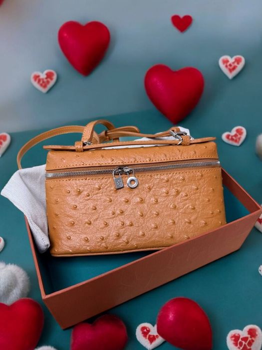 Сумка жіноча Loro Piana Extra Pocket 20 in Ostrich Leather Caramel