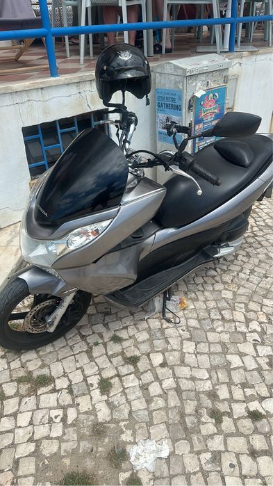 PCX para aluguer