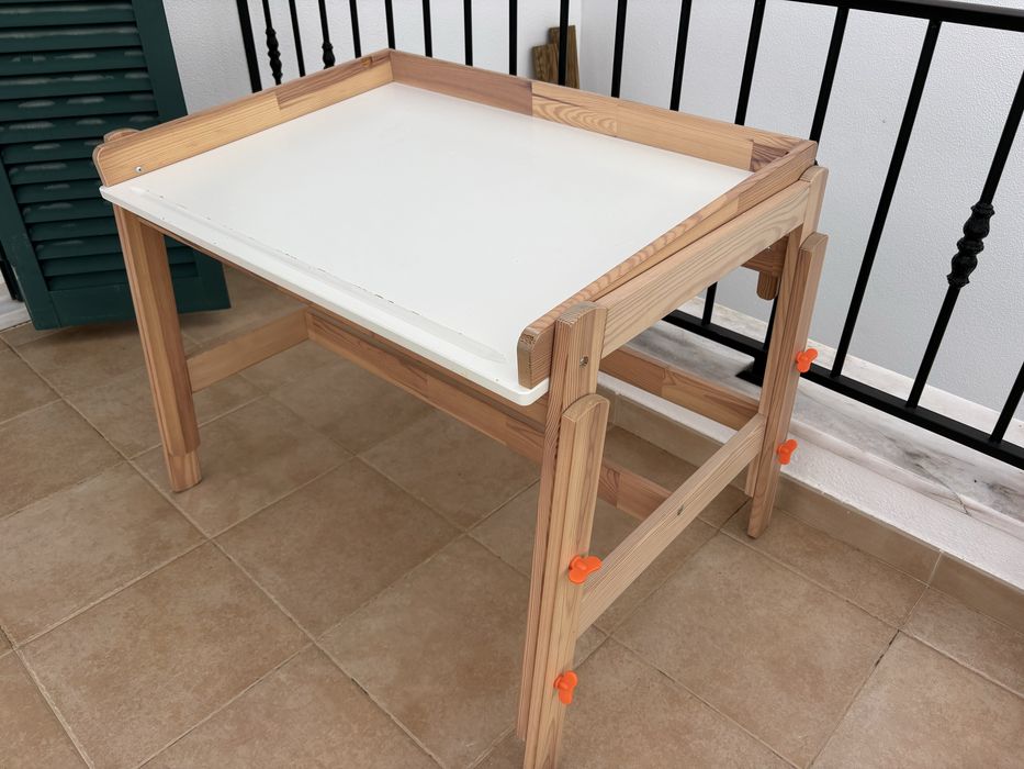 Secretária criança Ikea modelo Flisat