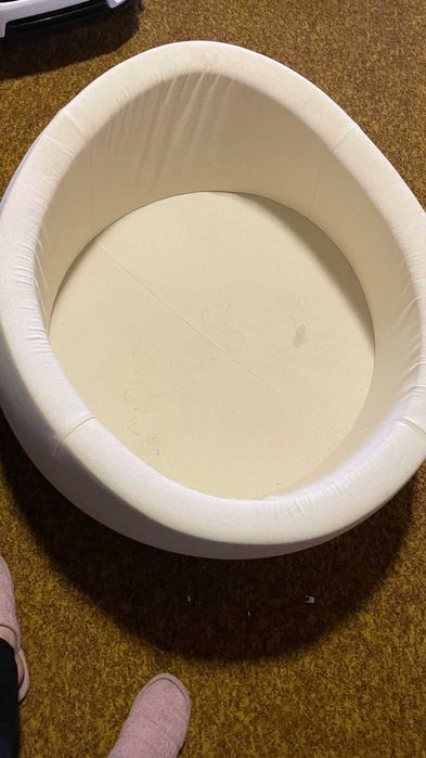 Дитячий басейн з кульками