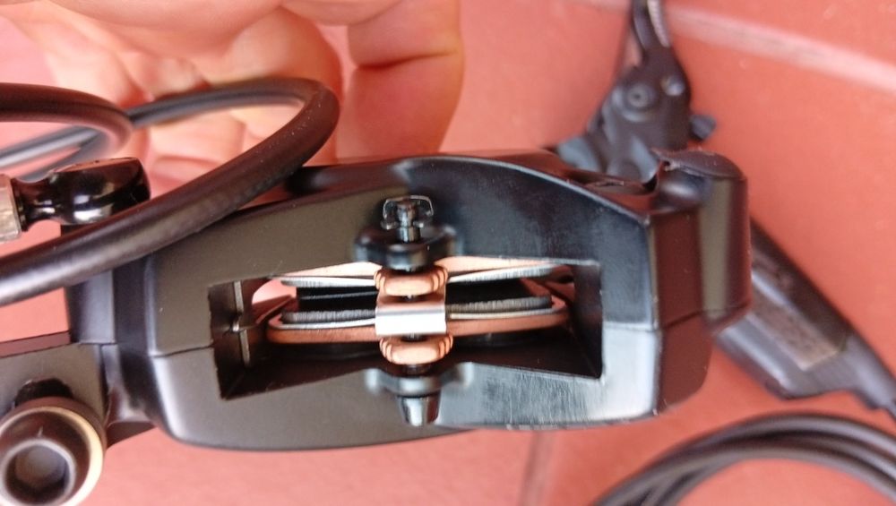 Hamulce tarczowe Sram code  nowe  tył