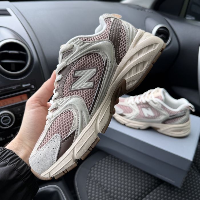 Жіночі кросівки нюбеланс рожеві з сірим сітка весна літо New balance 530 grey pink beige
