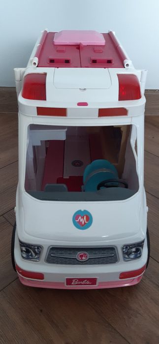 Karetka  mobilna - klinika Barbie + lalka.