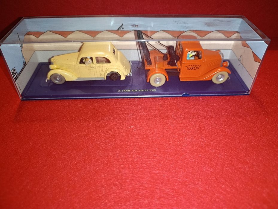 Miniatura Tintin  Reboque e Carro Acidentado