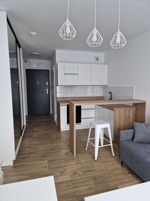 Kawalerka z balkonem do wynajęcia NADOLNIK 8A