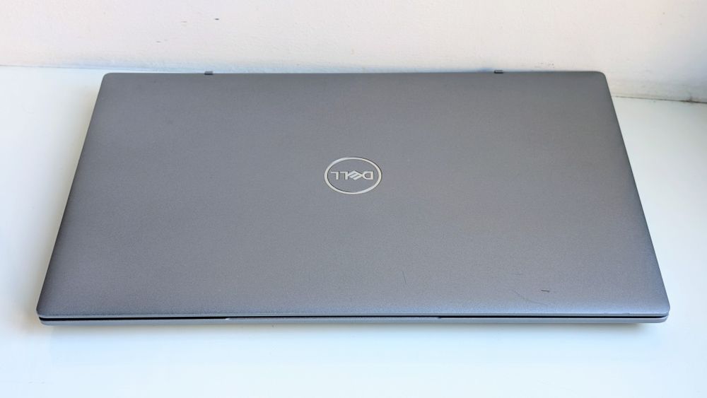 Тонкий ноутбук Dell Latitude 3320 Intel Core i3-1115G4 4/128-1Tb SSD