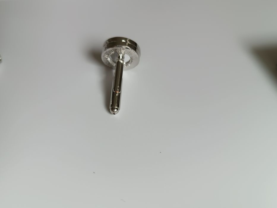 Dwie spinki do mankietu