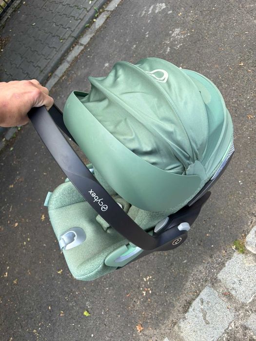 Fotelik samochodowy Cybex Cloud T Plus i-Size Seria Platinum 0-13kg Leaf Green z bazą