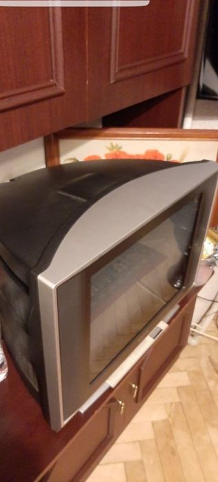 Продам телевізор Toshiba Bomba в хорошому стані з пультом.