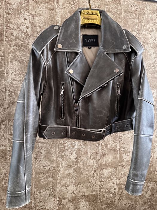 Жіноча куртка-косуха