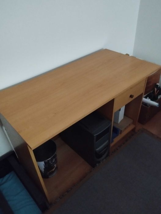 Secretária para escritório