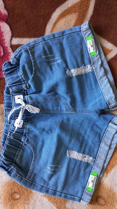 Продам  джинсові  шорти