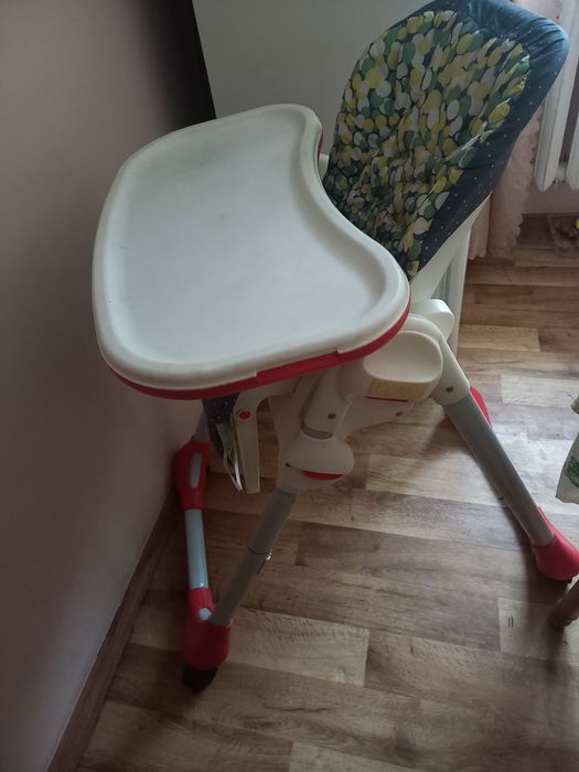 Крісло для годування