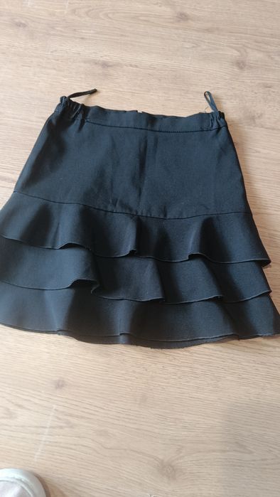 Spódnica czarna elegancka 134 dla dziewczynki