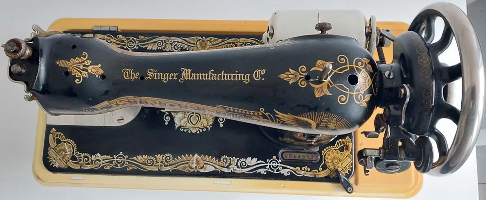 Máquina de Costura Singer Antiga – Modelo 15 Vintage