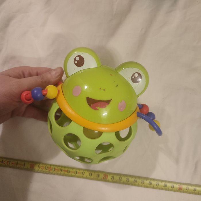 Żabka grzechotka cartoonrattle