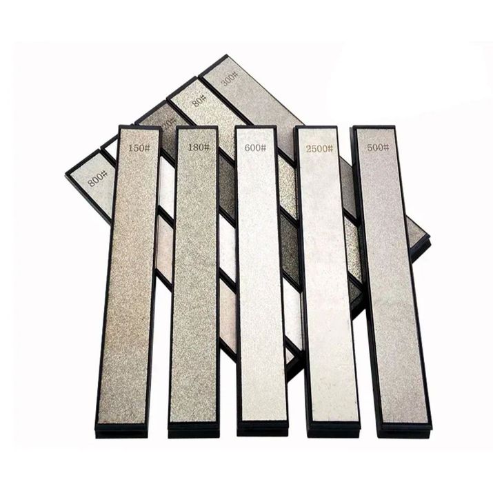 Точилка ручная  Toohr, алмазные камни , угломеры, реечный подъёмник.