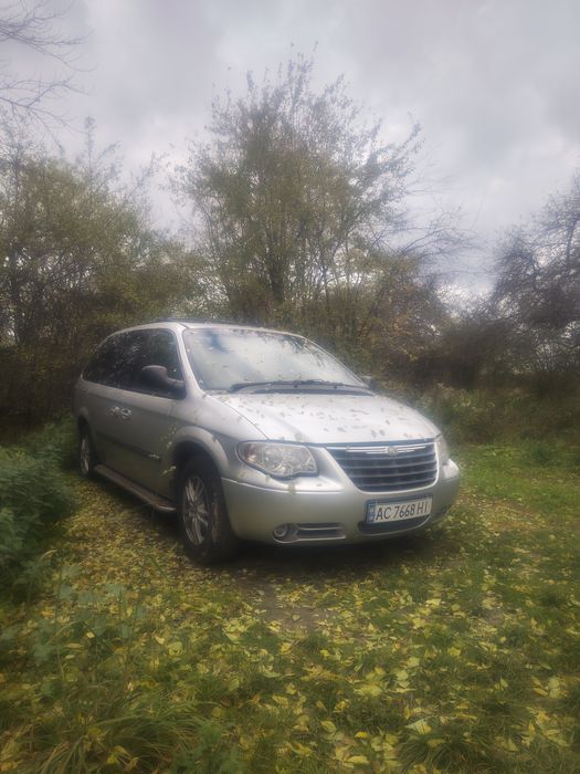 Два Крайслери гранд вояджер 2,5 срд