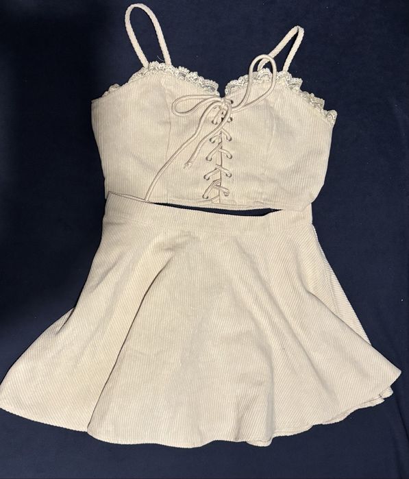 komplet z spódniczką