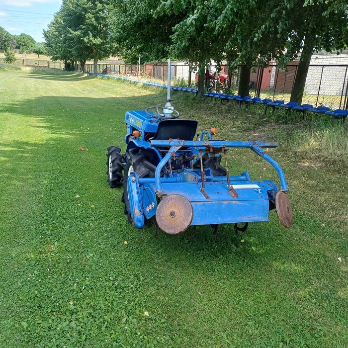 Traktor ogrodowy ISEKI TX1300  ZESTAW