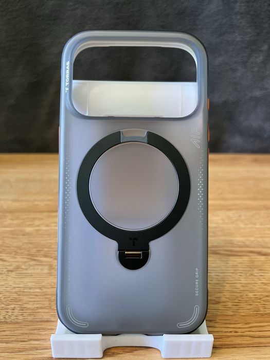 TORRAS Q3 Air iPhone 16 Pro Max/17 Pro / Pro Max | MagSafe | 360° Stand | Premium Case