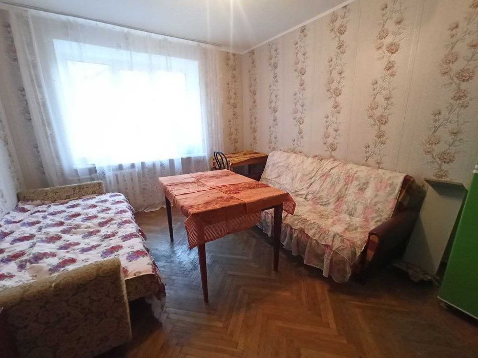 В оренду КІМНАТА в гуртожитку по вул. Шишкарівська