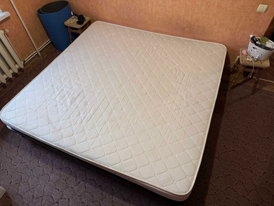 Велике ліжко каркас посилені ламелі 2,3см безпружинний матрац Dormeo Comfort піна Ecocell 200х200