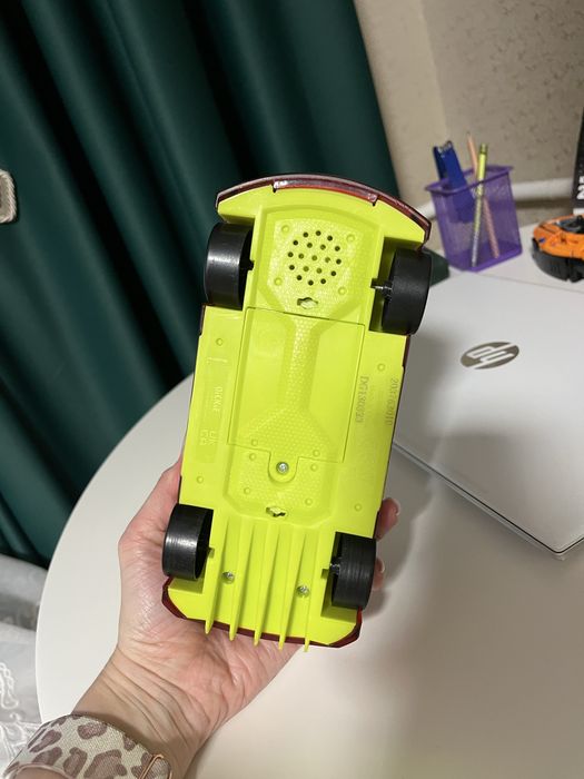 Машинка транспорт гоночна машина