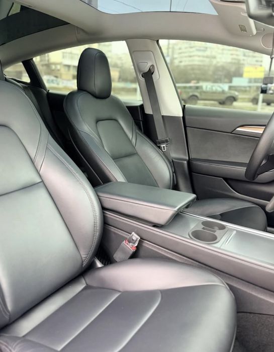 Продам Tesla model 3