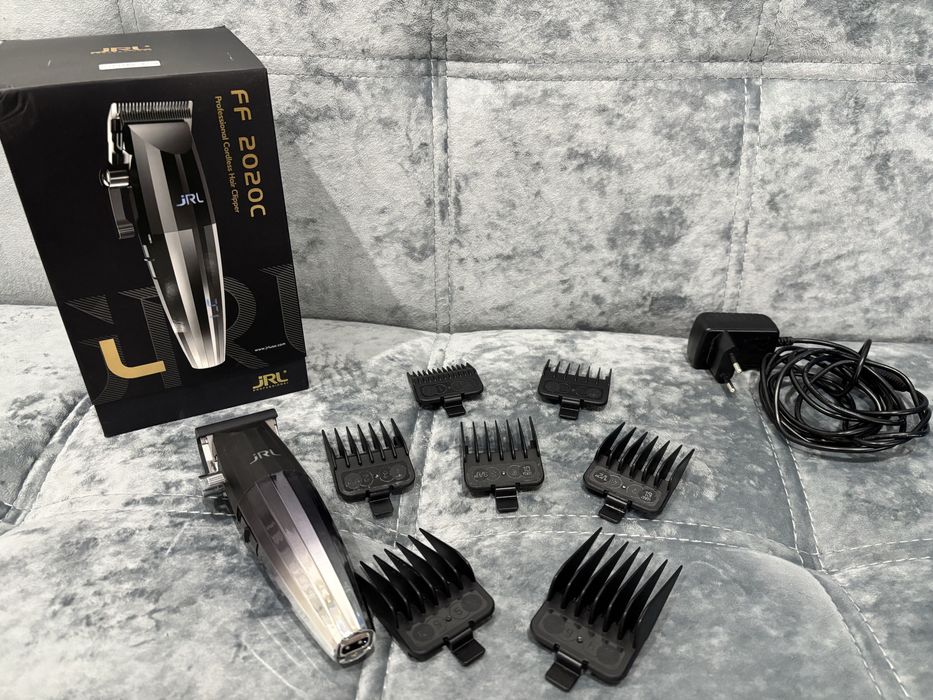 Продам машинку для стрижку JRL FreshFade 2020C