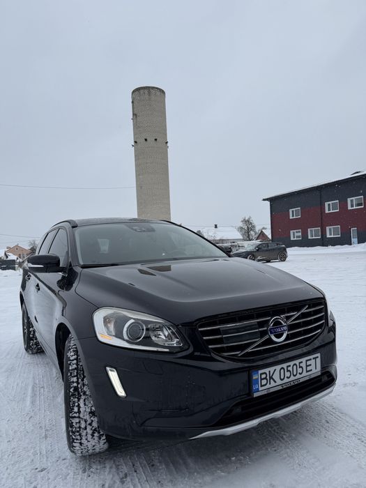Автомобіль Volvo XC60